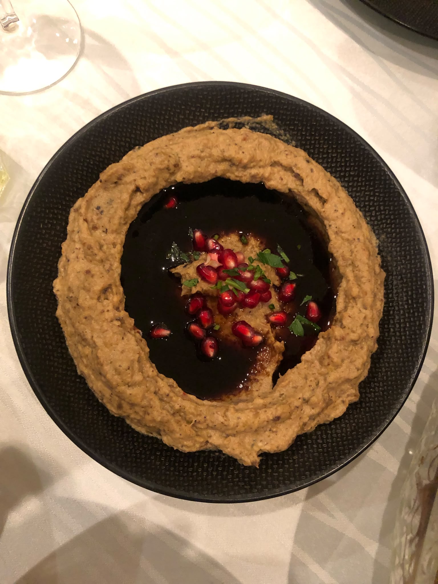 Baba Ghanoush mit Granatapfelkernen